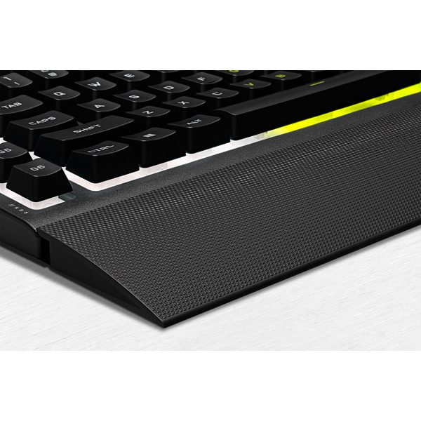 Teclado corsair K55 RGB, gaming, usb, 111 keys, icue, resistente a derrames, español