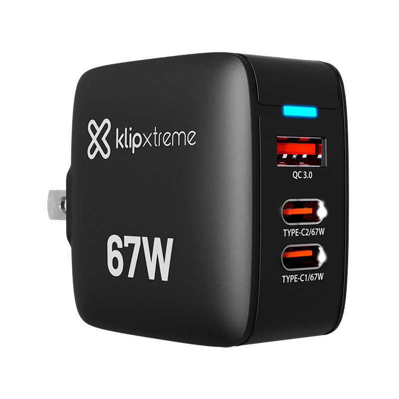 Cargador de pared triple puerto USB-C®/USB-a 67W con tecnología gan