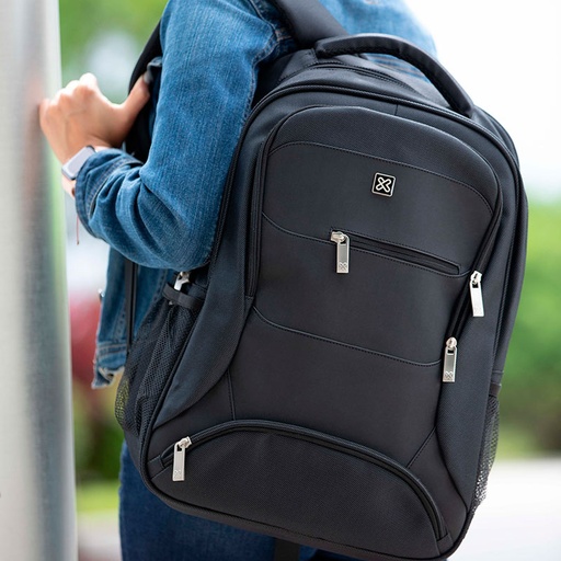 Bulto para laptop Klip Xtreme tundra 15.6" tipo mochila, negro (KNB-575)